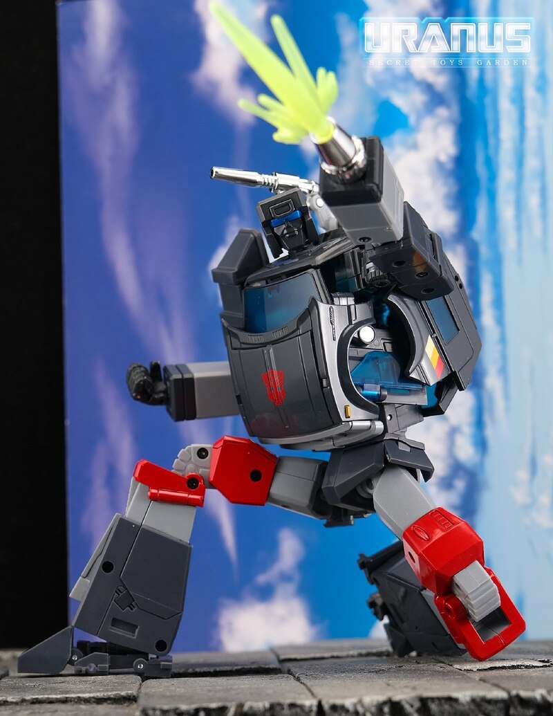 Transformers Masterpiece MP-56 Trailbreaker Toy Photography Images 